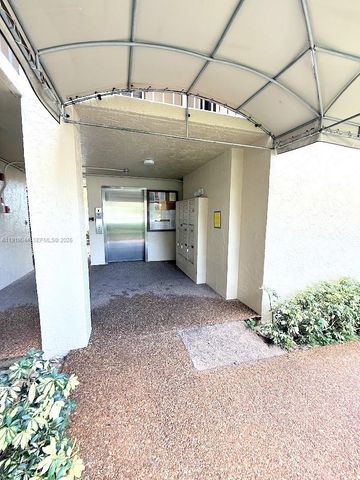 7900 NW 50th St 304, Lauderhill, FL 33351