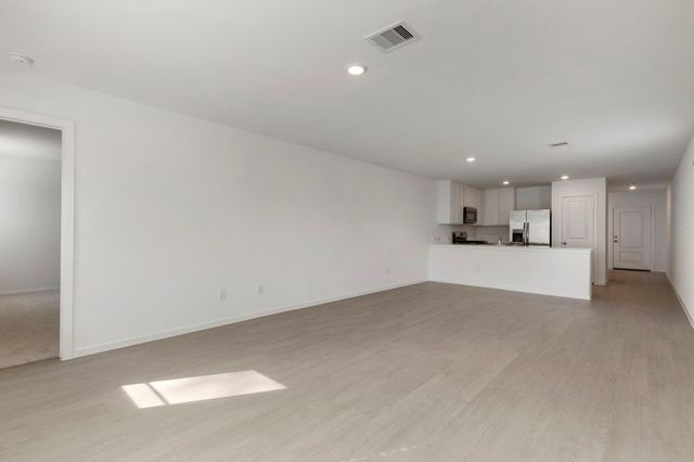 490 Southern Magnolia Way, Magnolia, TX 77354