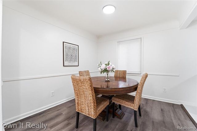 21300 Westhampton Street, Oak Park, MI 48237