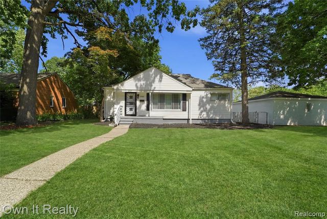 21300 Westhampton Street, Oak Park, MI 48237