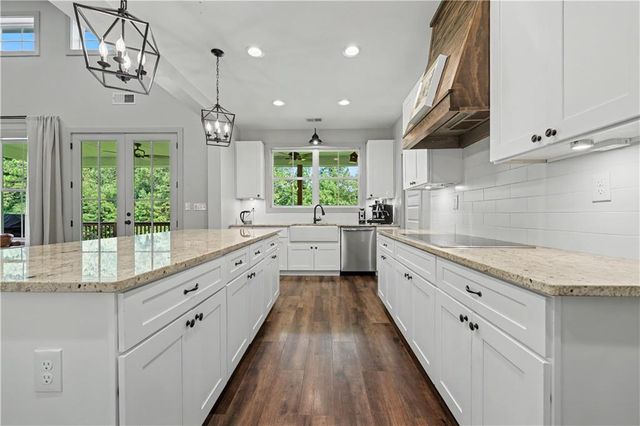 4005 Rocky Creek Trail, Loganville, GA 30052