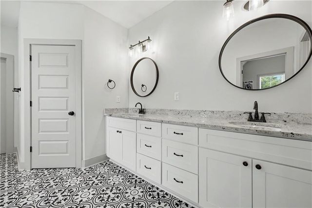4005 Rocky Creek Trail, Loganville, GA 30052
