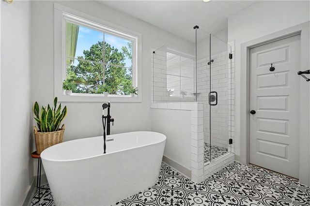 4005 Rocky Creek Trail, Loganville, GA 30052