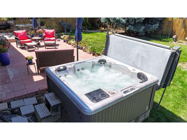 602 Hillrose Ct, Fort Collins, CO 80525