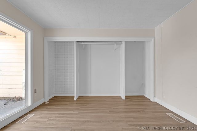 402 Lahoma, Bartlesville, OK 74003