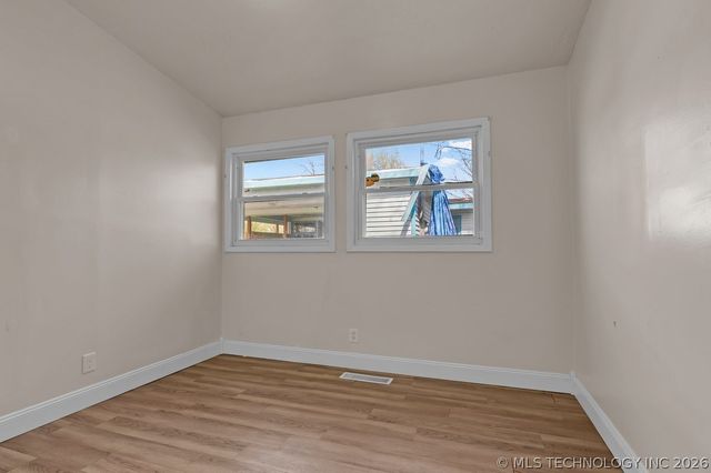 402 Lahoma, Bartlesville, OK 74003