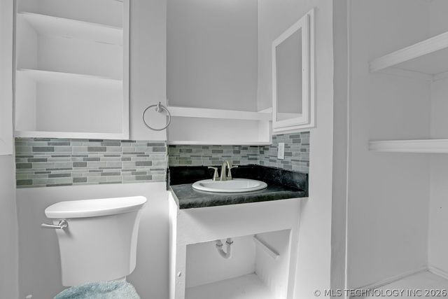 402 Lahoma, Bartlesville, OK 74003