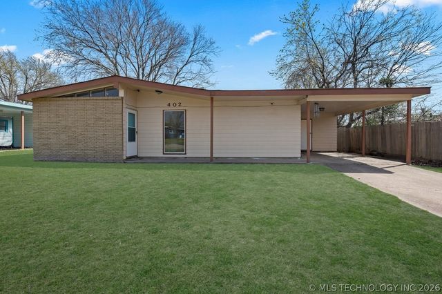 402 Lahoma, Bartlesville, OK 74003