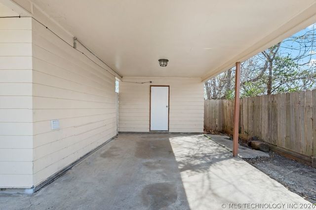 402 Lahoma, Bartlesville, OK 74003