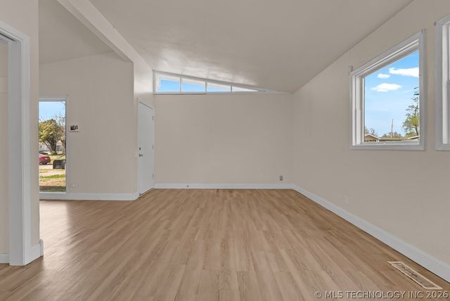 402 Lahoma, Bartlesville, OK 74003