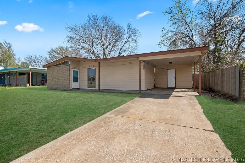 402 Lahoma, Bartlesville, OK 74003