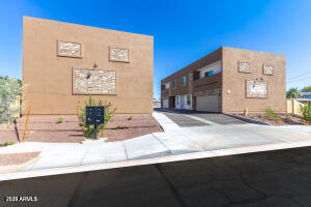 4307 N 13TH Place 4, Phoenix, AZ 85014