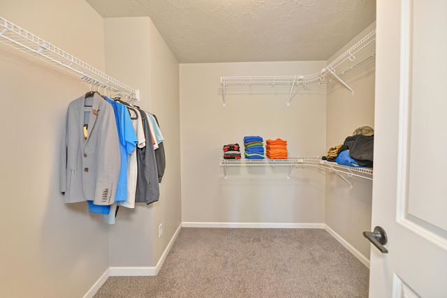 2648 S Fairmont Estates Dr, Greenacres, WA 99016