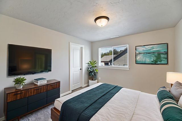 2648 S Fairmont Estates Dr, Greenacres, WA 99016
