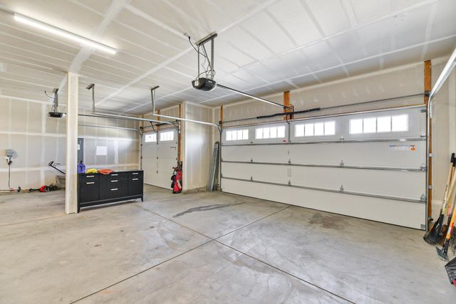 2648 S Fairmont Estates Dr, Greenacres, WA 99016