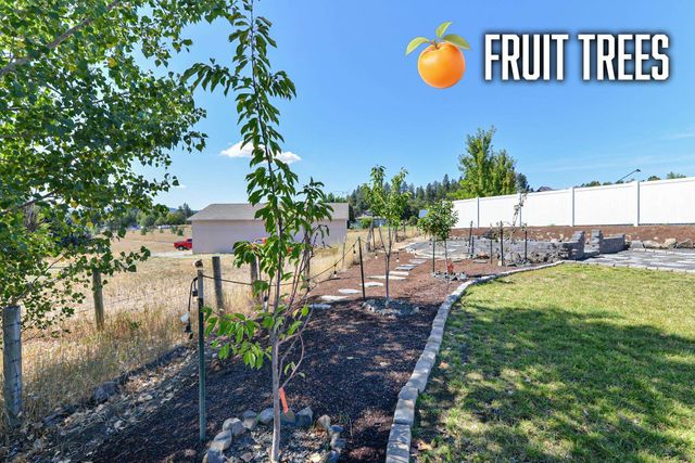 2648 S Fairmont Estates Dr, Greenacres, WA 99016
