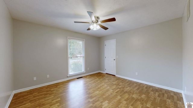 2200 Carol Drive, Murray, KY 42071