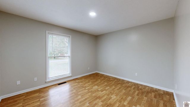 2200 Carol Drive, Murray, KY 42071