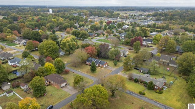 2200 Carol Drive, Murray, KY 42071