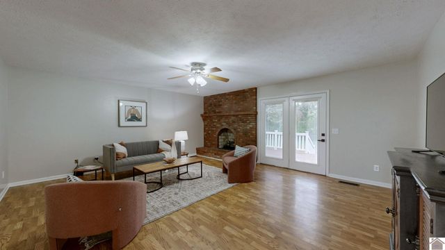 2200 Carol Drive, Murray, KY 42071