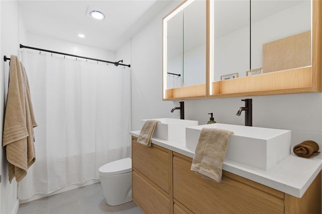 1246 NW A Street, Bentonville, AR 72712