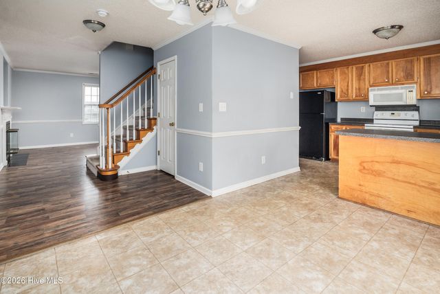 2345 Vineyard Drive E-10, Winterville, NC 28590