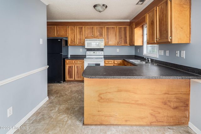 2345 Vineyard Drive E-10, Winterville, NC 28590