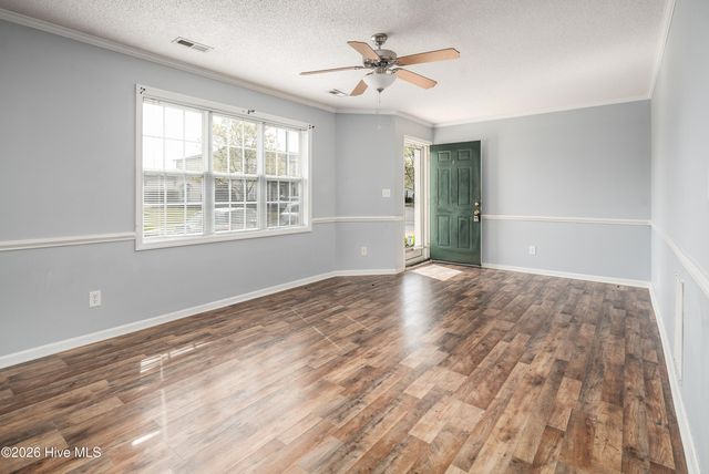 2345 Vineyard Drive E-10, Winterville, NC 28590