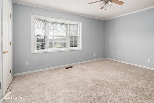 2345 Vineyard Drive E-10, Winterville, NC 28590