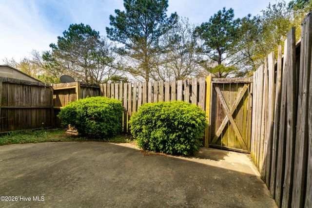 2345 Vineyard Drive E-10, Winterville, NC 28590