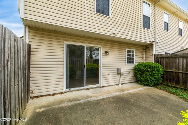 2345 Vineyard Drive E-10, Winterville, NC 28590