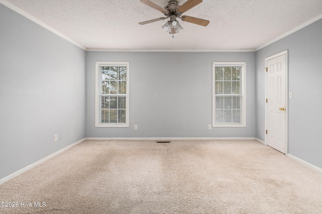 2345 Vineyard Drive E-10, Winterville, NC 28590