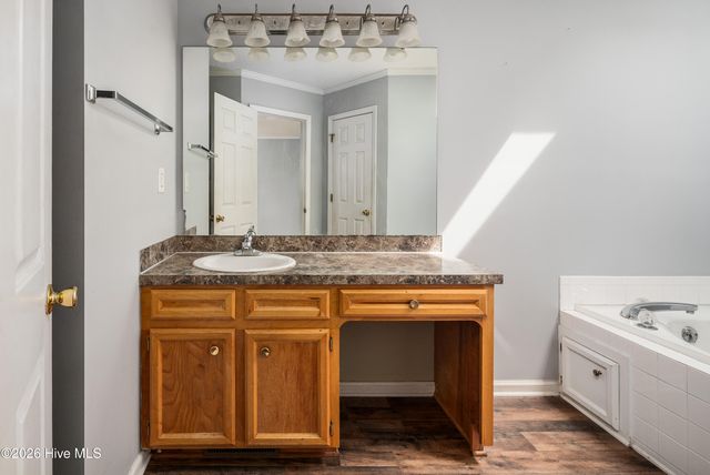 2345 Vineyard Drive E-10, Winterville, NC 28590