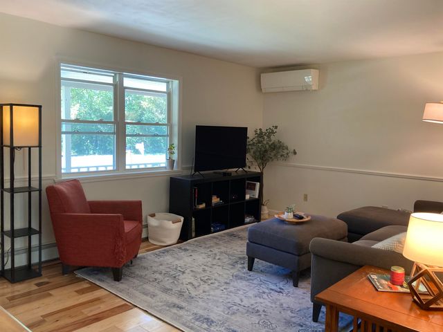 33 Clearwater Circle, Shelburne, VT 05482