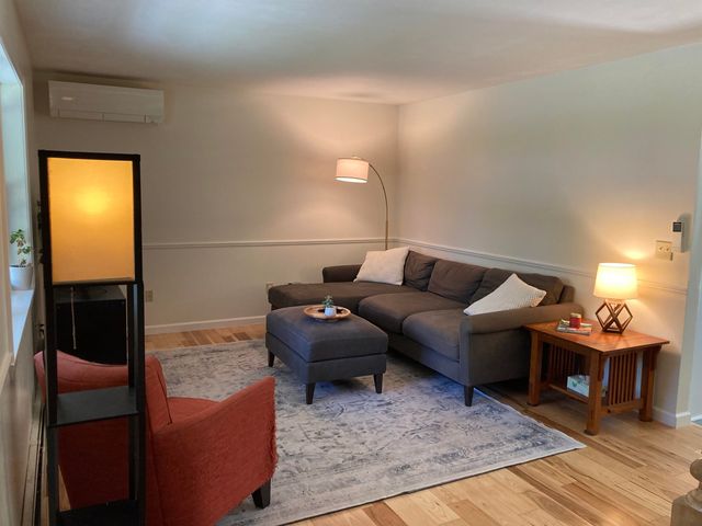 33 Clearwater Circle, Shelburne, VT 05482