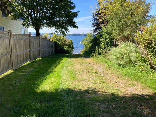 33 Clearwater Circle, Shelburne, VT 05482