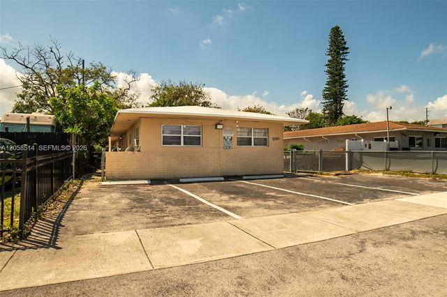 15940 NE 19th Ct 2, North Miami Beach, FL 33162