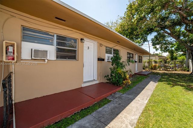 15940 NE 19th Ct 2, North Miami Beach, FL 33162