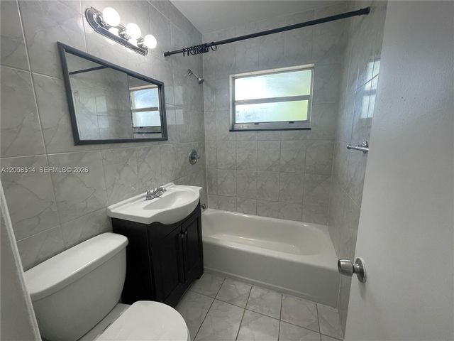 15940 NE 19th Ct 2, North Miami Beach, FL 33162