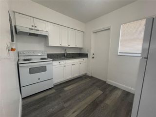 15940 NE 19th Ct 2, North Miami Beach, FL 33162