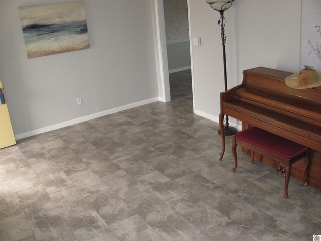 384 CARDINAL RD, Mayfield, KY 42066