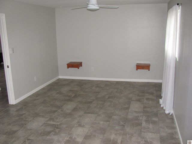 384 CARDINAL RD, Mayfield, KY 42066