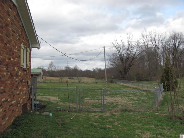 384 CARDINAL RD, Mayfield, KY 42066