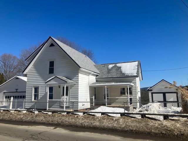 527 Route 121, Rockingham, VT 05101