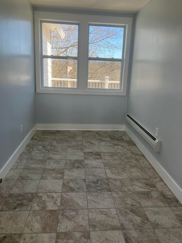 527 Route 121, Rockingham, VT 05101