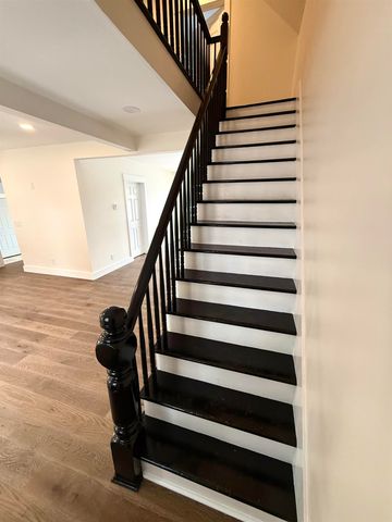 527 Route 121, Rockingham, VT 05101