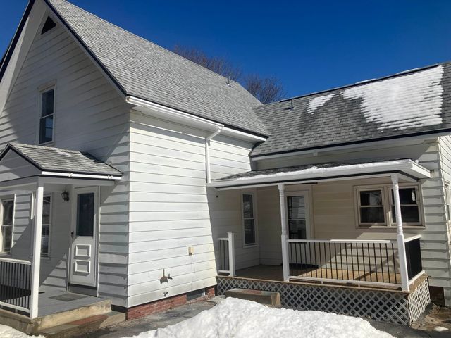 527 Route 121, Rockingham, VT 05101