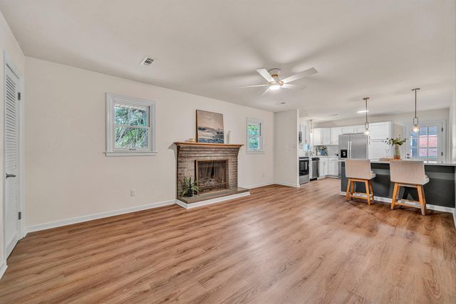 5712 Littlehorn DR, Roanoke, VA 24018