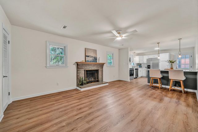 5712 Littlehorn DR, Roanoke, VA 24018