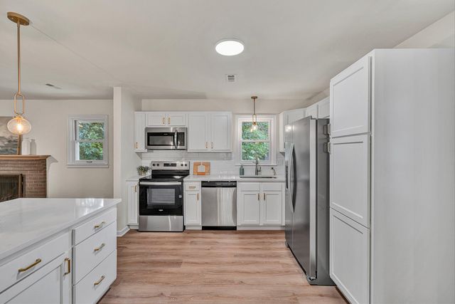 5712 Littlehorn DR, Roanoke, VA 24018